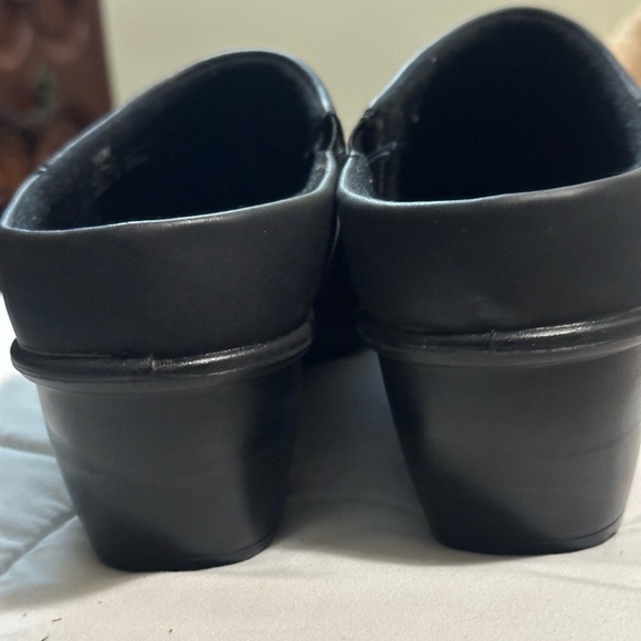 Easy Spirit Black Ankle Booties - Picture 6 of 6